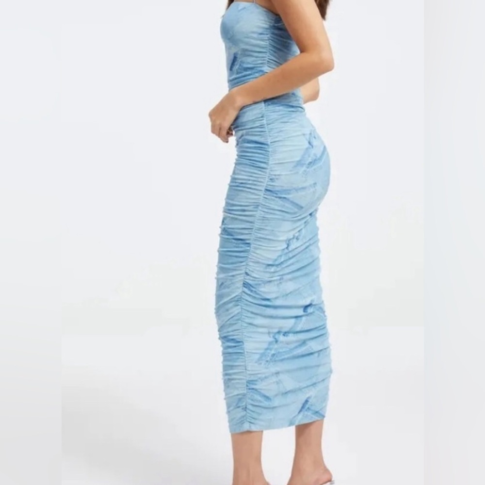 NWT Good American Ruched Strapless Mesh Midi Dress in Patchwork Denim001